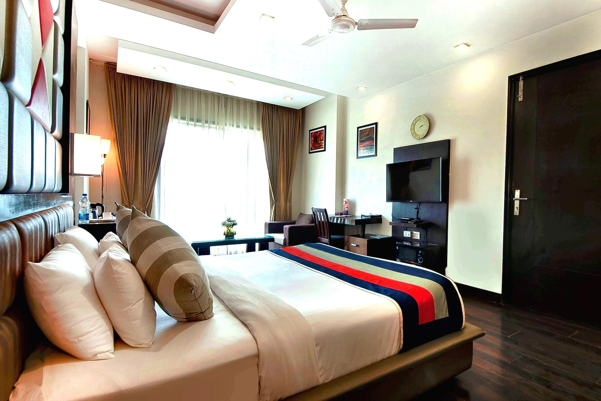 Hotel Golf View Suites-Golf Course Road Gurgaon Exterior photo