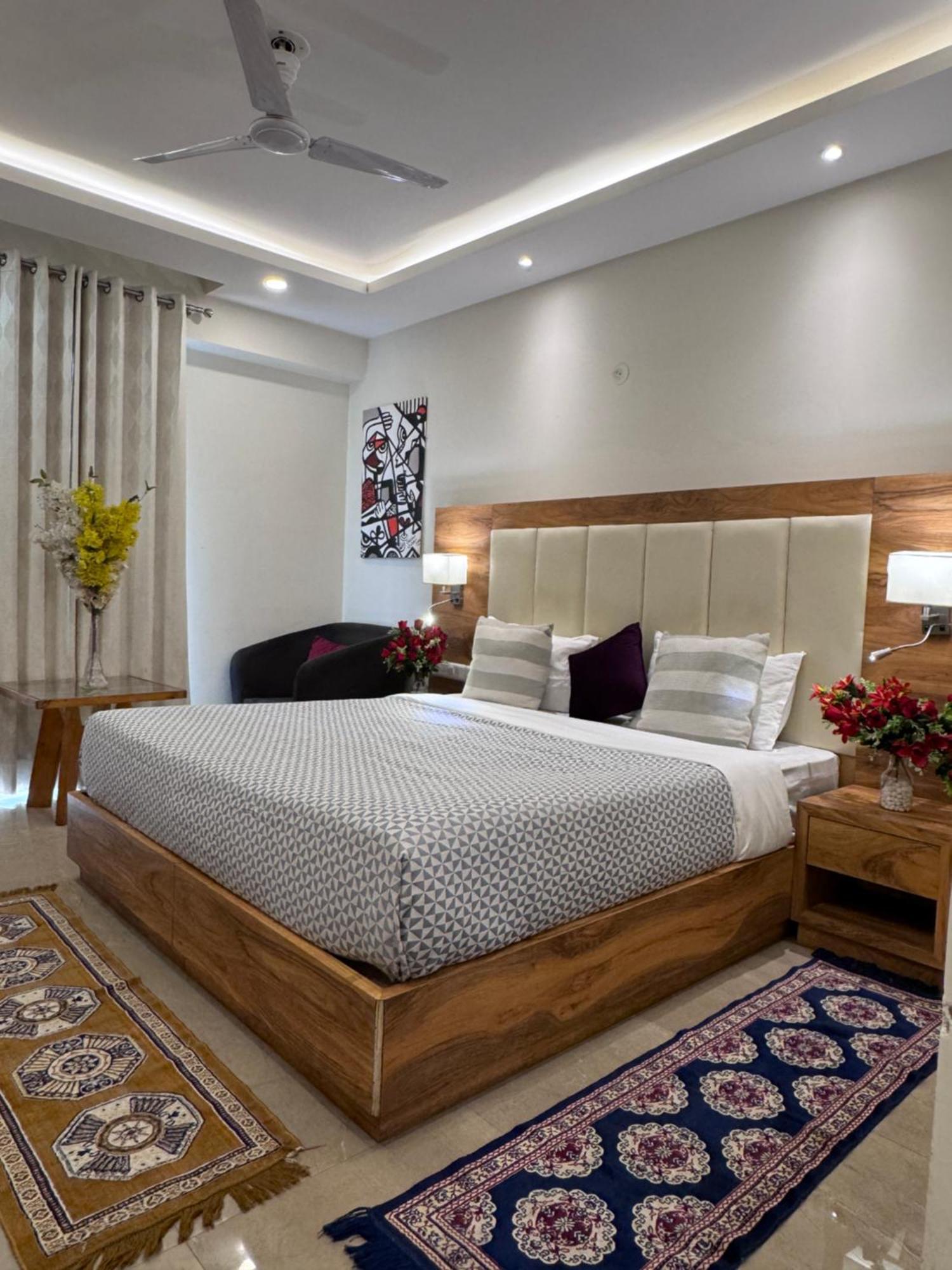 Hotel Golf View Suites-Golf Course Road Gurgaon Exterior photo